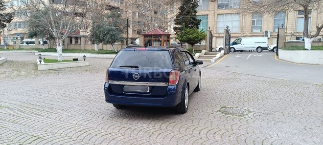 Opel Astra 2010, 250,000 km - 1.3 л - Bakı