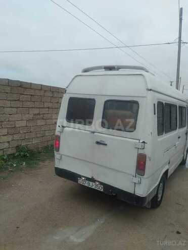 Mercedes 208 D 1994, 250,000 km - 2.5 л - Bakı