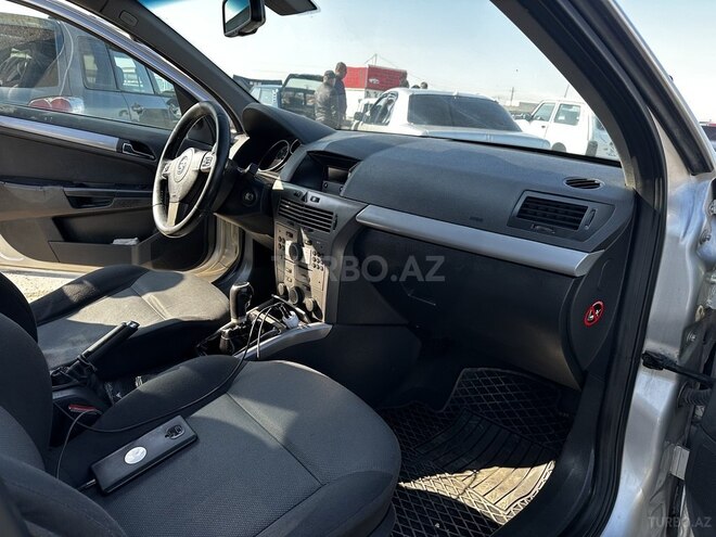 Opel Astra 2006, 303,000 km - 1.3 l - Bakı