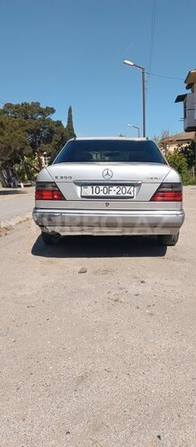 Mercedes E 300 d 1993, 783,980 km - 3.0 l - Sumqayıt