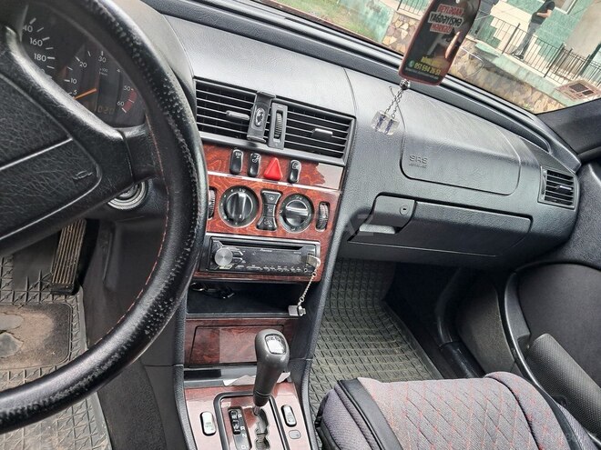 Mercedes C 220 d 2000, 392,000 km - 2.2 l - Beyləqan
