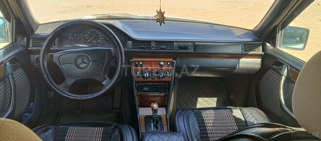 Mercedes E 300 d 1993, 783,980 km - 3.0 l - Sumqayıt