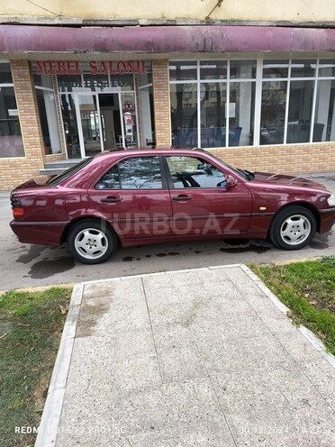 Mercedes C 220 d 2000, 392,000 km - 2.2 l - Beyləqan