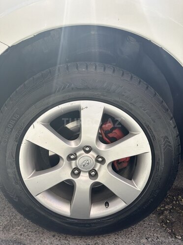 Hyundai Santa Fe-15