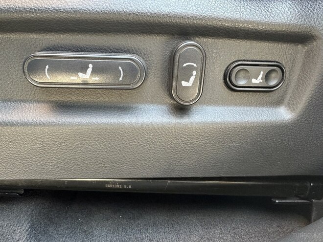 Hyundai Santa Fe-13