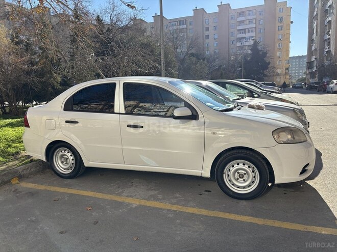 Chevrolet Aveo-3