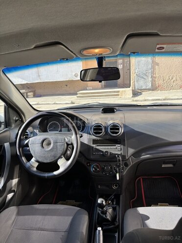 Chevrolet Aveo-5