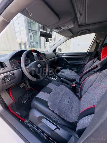 Volkswagen Jetta-9