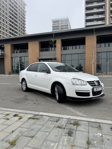 Volkswagen Jetta-2