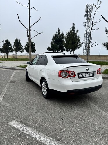 Volkswagen Jetta-4