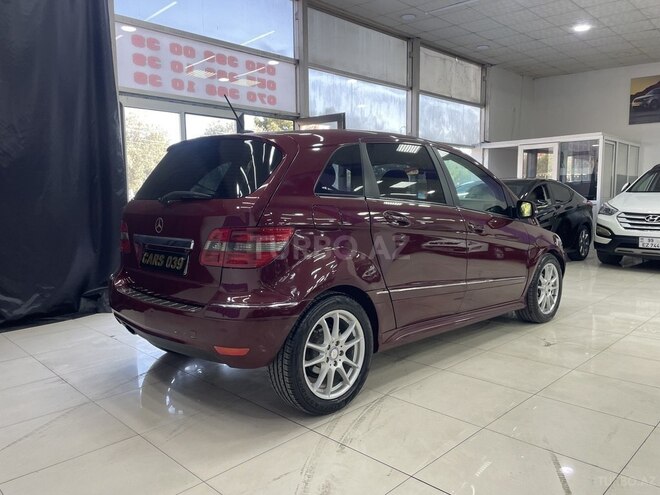 Mercedes B 180 2009, 211,000 km - 1.7 l - Sumqayıt