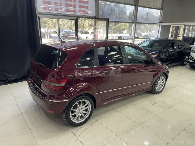 Mercedes B 180 2009, 211,000 km - 1.7 l - Sumqayıt
