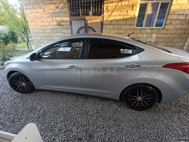 Hyundai Avante 2013, 212,177 km - 1.6 l - Göyçay