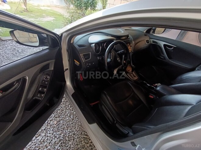 Hyundai Avante 2013, 212,177 km - 1.6 l - Göyçay