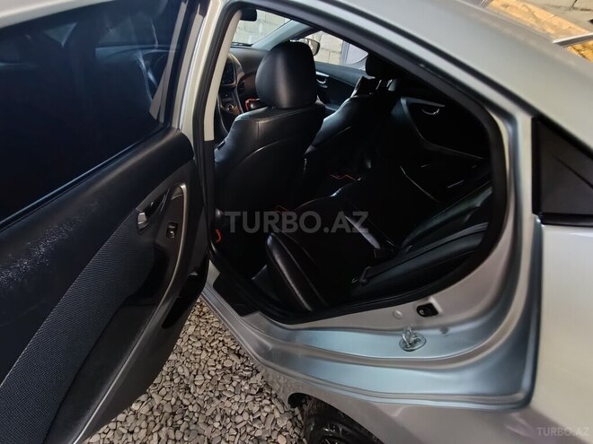Hyundai Avante 2013, 212,177 km - 1.6 l - Göyçay