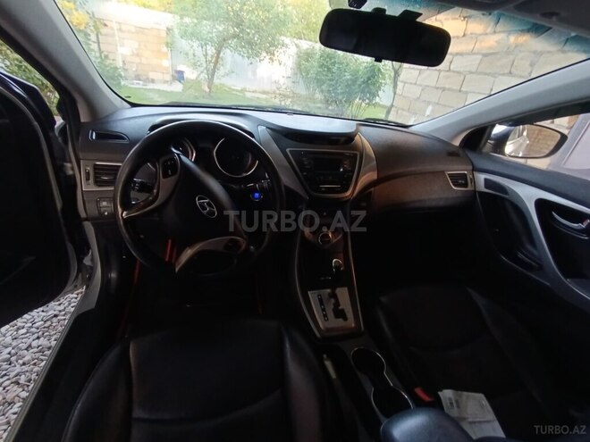 Hyundai Avante 2013, 212,177 km - 1.6 l - Göyçay