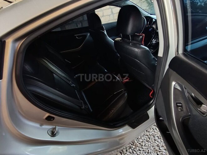 Hyundai Avante 2013, 212,177 km - 1.6 l - Göyçay