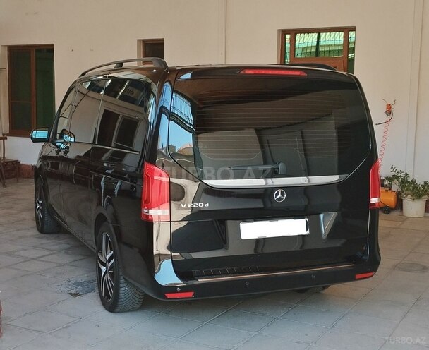 Mercedes V 220 2018, 125,350 km - 2.2 л - Bakı