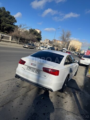 Audi A6 2014, 276,500 km - 3.0 l - Bakı