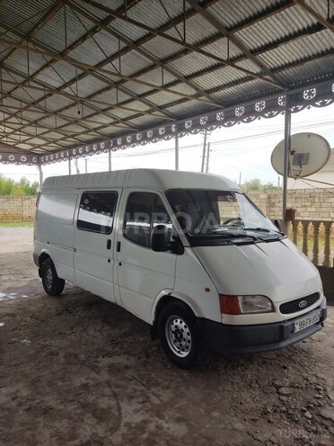 Ford Transit 1999, 400,000 km - 2.4 l - Salyan