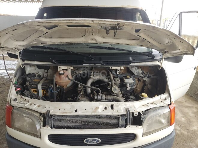Ford Transit 1999, 400,000 km - 2.4 l - Salyan