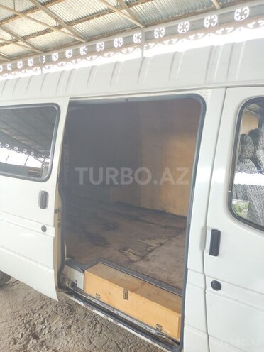 Ford Transit 1999, 400,000 km - 2.4 l - Salyan