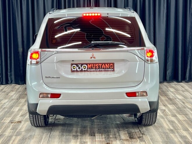 Mitsubishi Outlander 2013, 167,858 km - 2.4 l - Sumqayıt