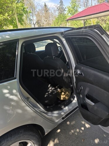 Opel Astra 2011, 223,000 km - 1.4 l - Quba
