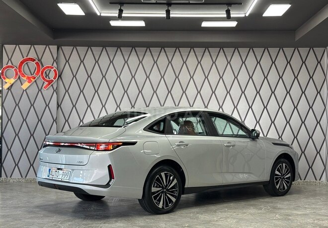 Changan Qiyuan A05 2025, 0 km - 1.5 л - Bakı