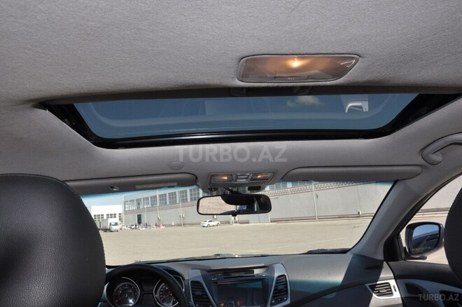 Hyundai Elantra 2015, 222,220 km - 1.6 л - Gəncə