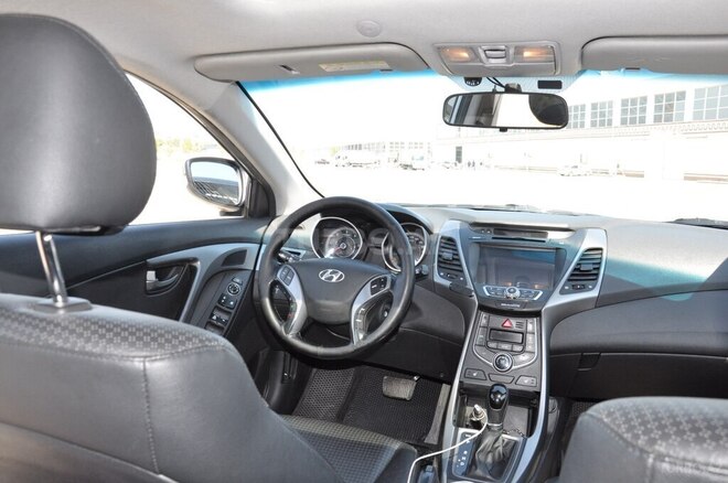 Hyundai Elantra 2015, 222,220 km - 1.6 л - Gəncə