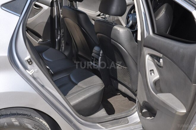 Hyundai Elantra 2015, 222,220 km - 1.6 л - Gəncə