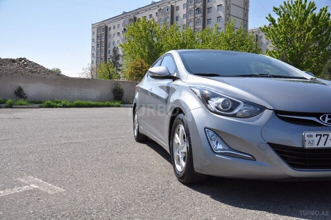 Hyundai Elantra 2015, 222,220 km - 1.6 л - Gəncə