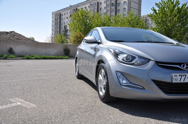 Hyundai Elantra 2015, 222,220 km - 1.6 л - Gəncə