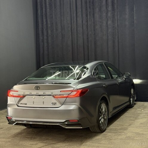 Toyota Camry-7