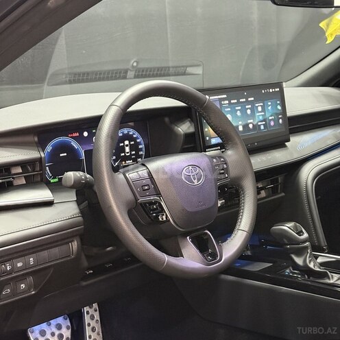 Toyota Camry-11