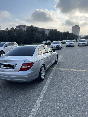 Mercedes C 180 2011, 283,000 km - 1.8 л - Bakı