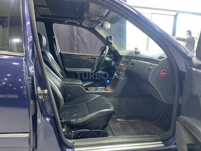 Mercedes E 240 1999, 421,000 km - 2.4 l - Sumqayıt