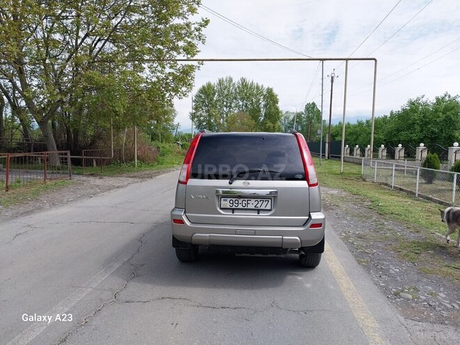 Nissan X-Trail 2002, 225,600 km - 2.0 l - Qax