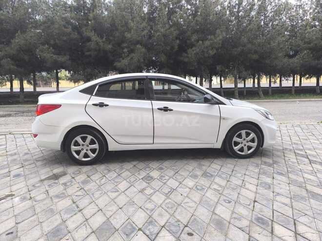Hyundai Accent 2014, 271,400 km - 1.4 л - Şirvan