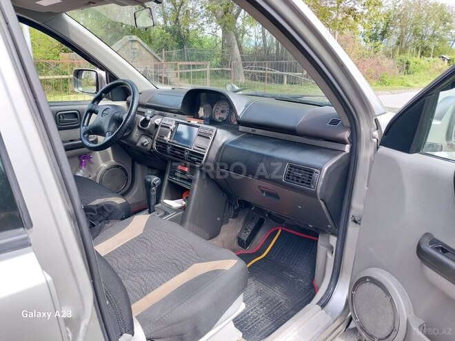 Nissan X-Trail 2002, 225,600 km - 2.0 l - Qax
