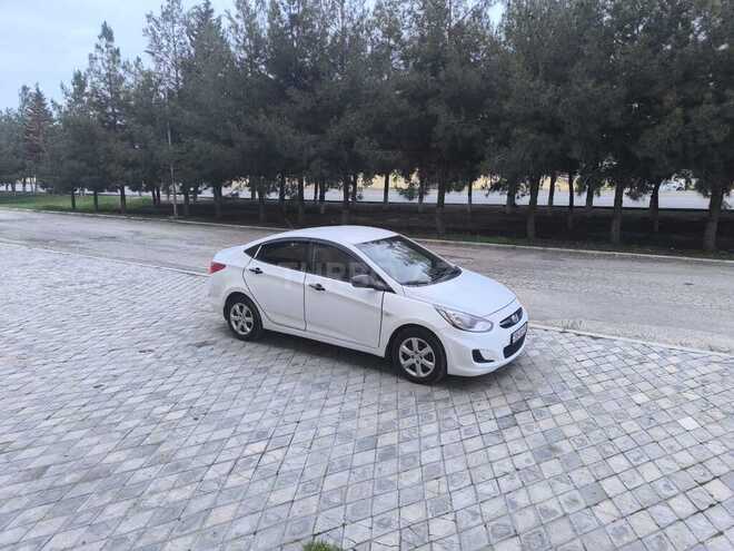 Hyundai Accent 2014, 271,400 km - 1.4 л - Şirvan