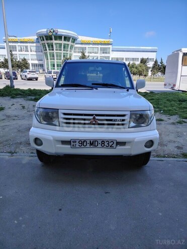 Mitsubishi Pajero io 1999, 32,000 km - 1.8 l - Bakı