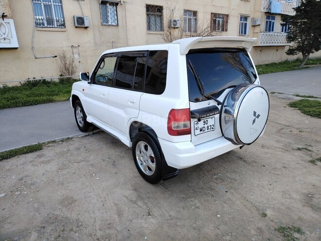 Mitsubishi Pajero io 1999, 32,000 km - 1.8 l - Bakı