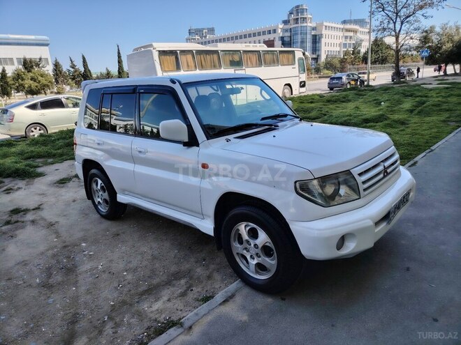 Mitsubishi Pajero io 1999, 32,000 km - 1.8 l - Bakı