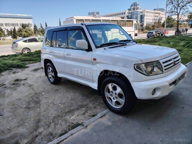 Mitsubishi Pajero io 1999, 32,000 km - 1.8 l - Bakı