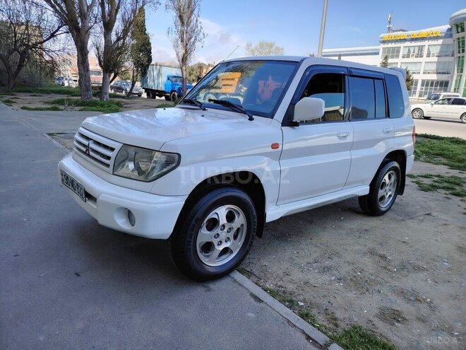 Mitsubishi Pajero io 1999, 32,000 km - 1.8 l - Bakı