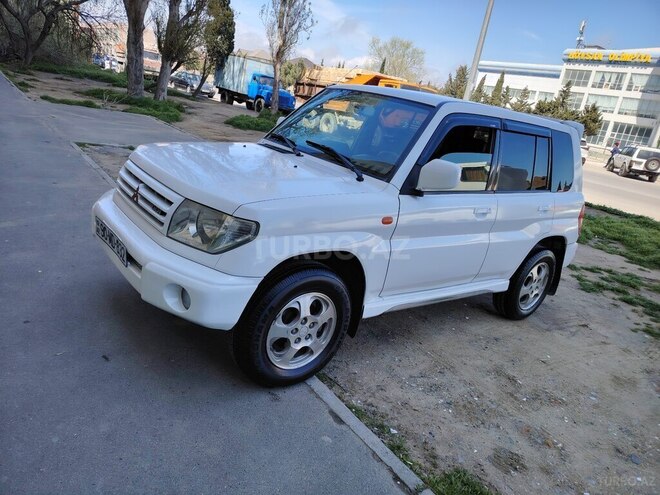 Mitsubishi Pajero io 1999, 32,000 km - 1.8 l - Bakı