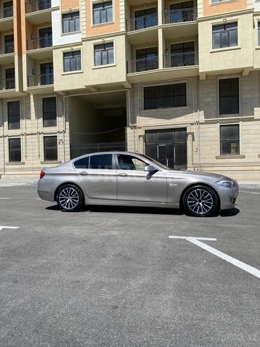 BMW 528 2013, 285,000 km - 2.0 l - Sumqayıt