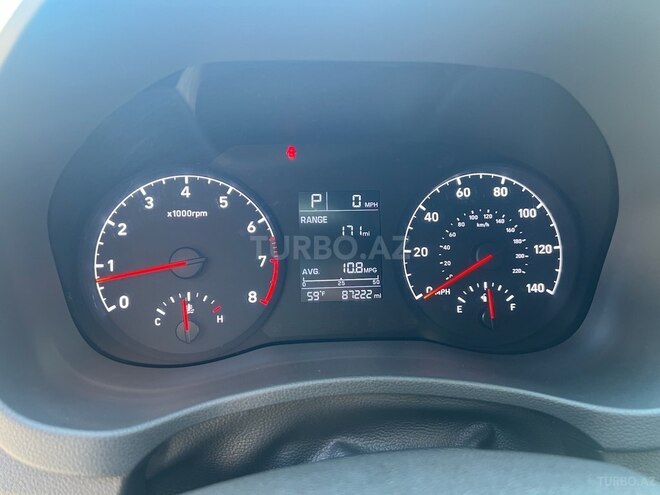 Hyundai Accent-10